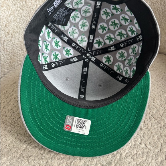 New Era 9fifty Ohio State Buckeyes SnapBack Gray Buckeye Leaf Embroidered New - Picture 6 of 6